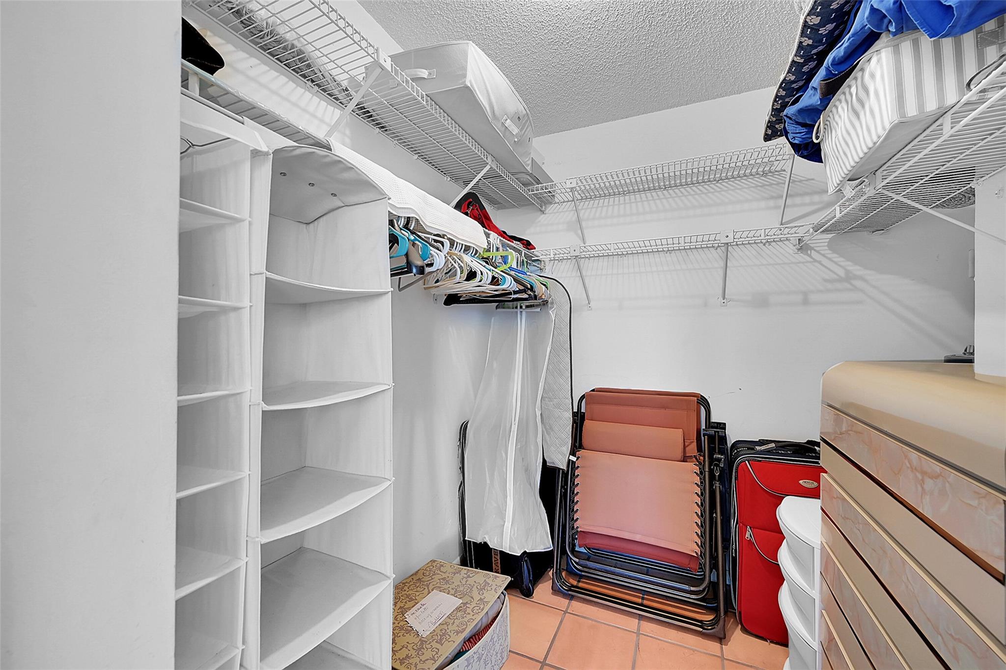 Vantage View Condo - Residential Lease