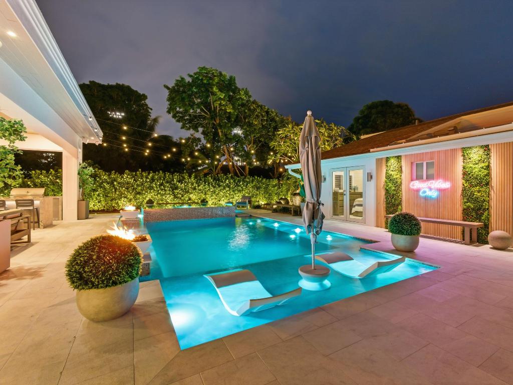 SEACREST PARK - Residential Lease