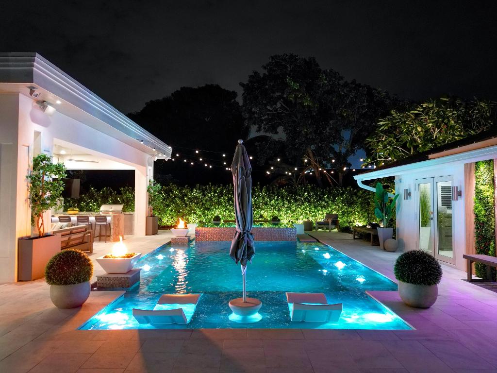 SEACREST PARK - Residential Lease