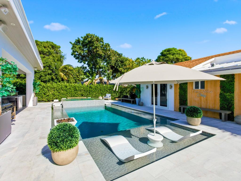 SEACREST PARK - Residential Lease