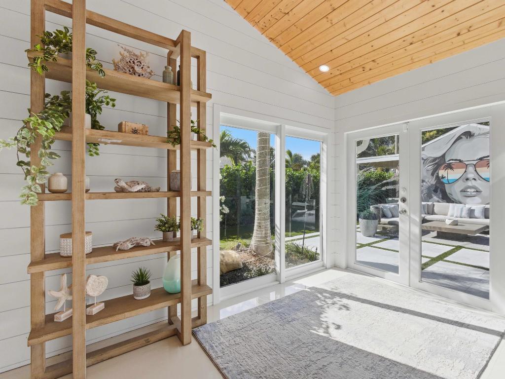 SEACREST PARK - Residential Lease