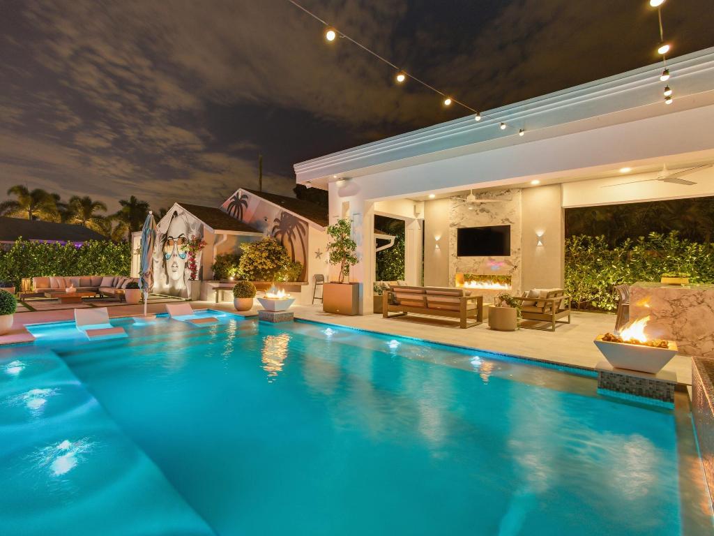 SEACREST PARK - Residential Lease