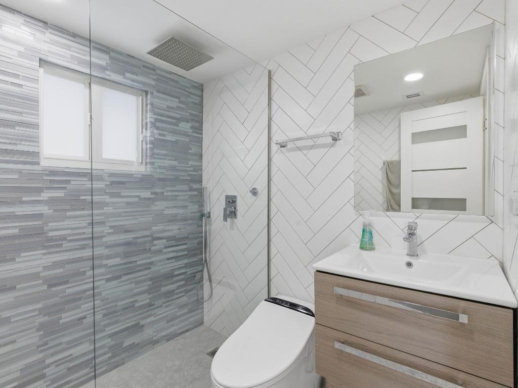 SEACREST PARK - Residential Lease