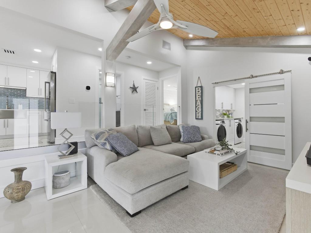 SEACREST PARK - Residential Lease