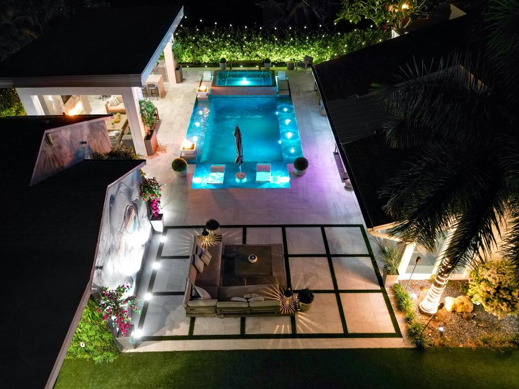 SEACREST PARK - Residential Lease