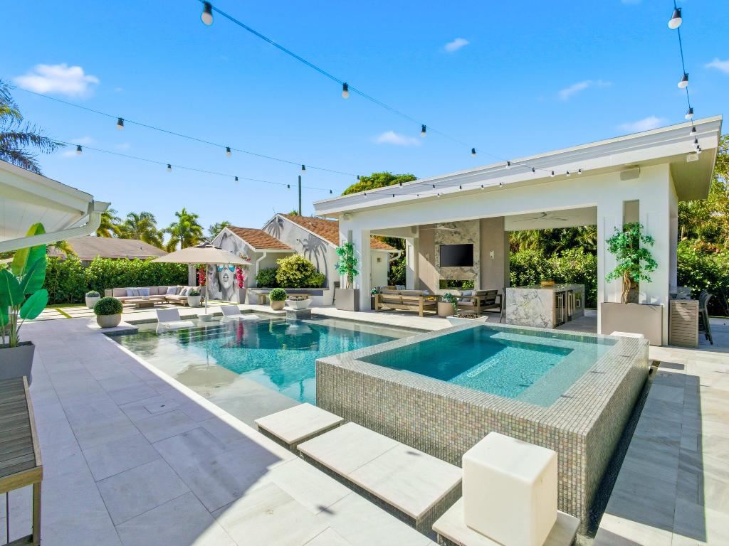 SEACREST PARK - Residential Lease