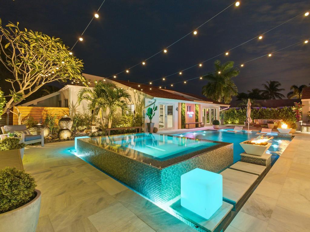 SEACREST PARK - Residential Lease