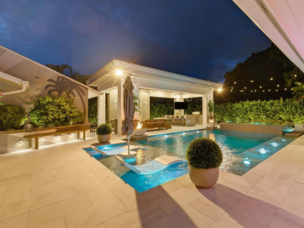 SEACREST PARK - Residential Lease