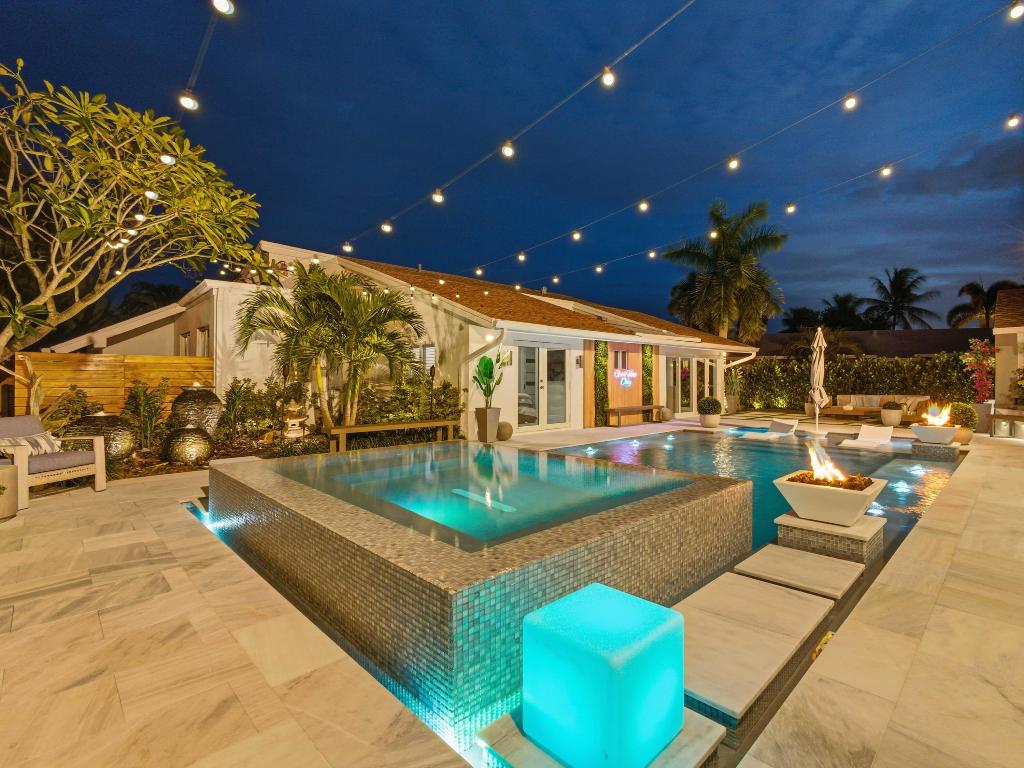 SEACREST PARK - Residential Lease