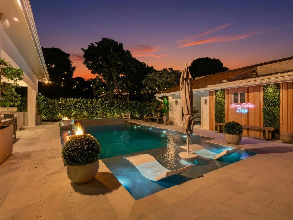 SEACREST PARK - Residential Lease