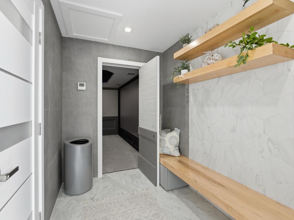 SEACREST PARK - Residential Lease