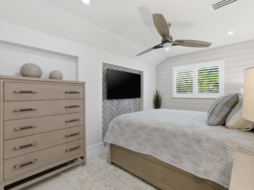 SEACREST PARK - Residential Lease