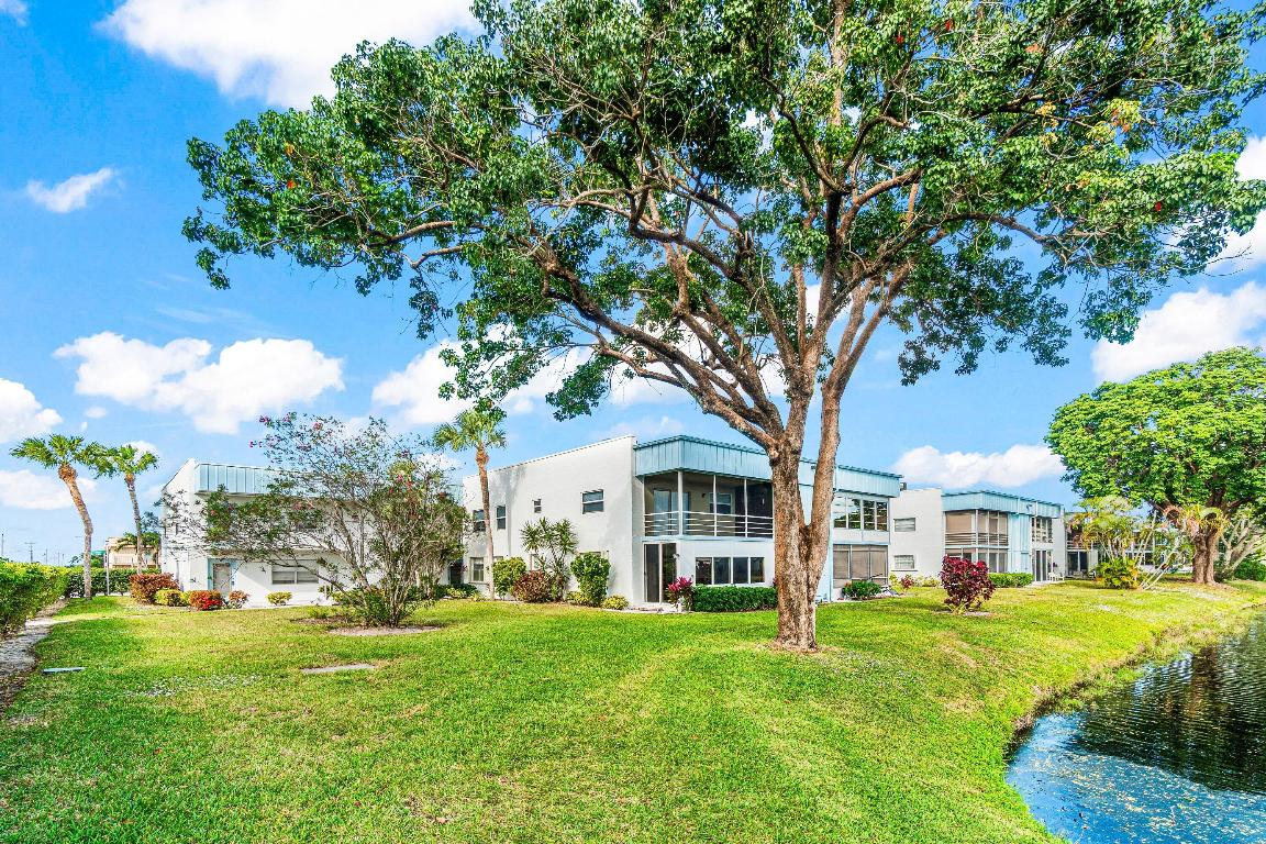 KINGS POINT SAXONY CONDOS - Residential