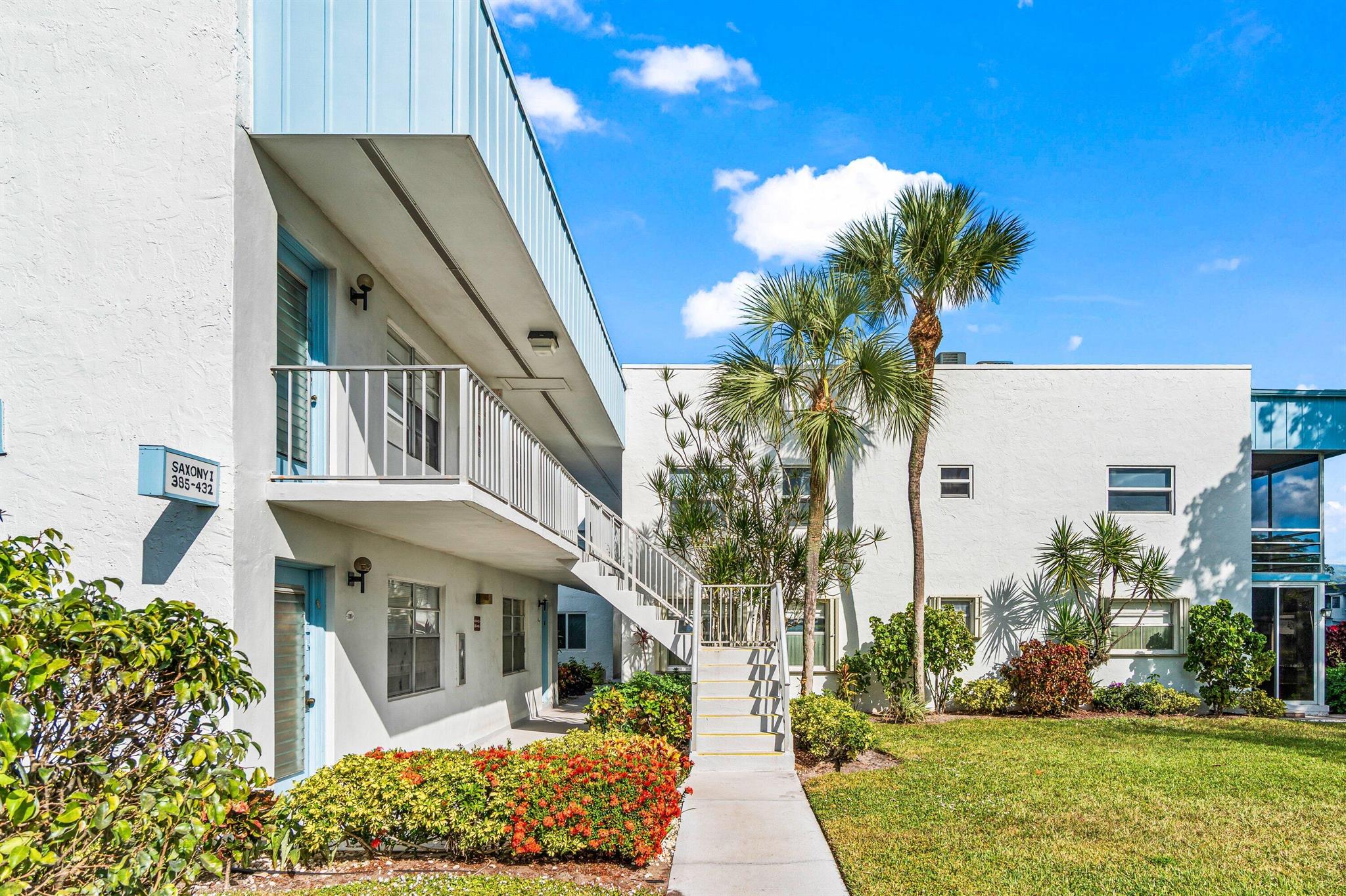 KINGS POINT SAXONY CONDOS - Residential