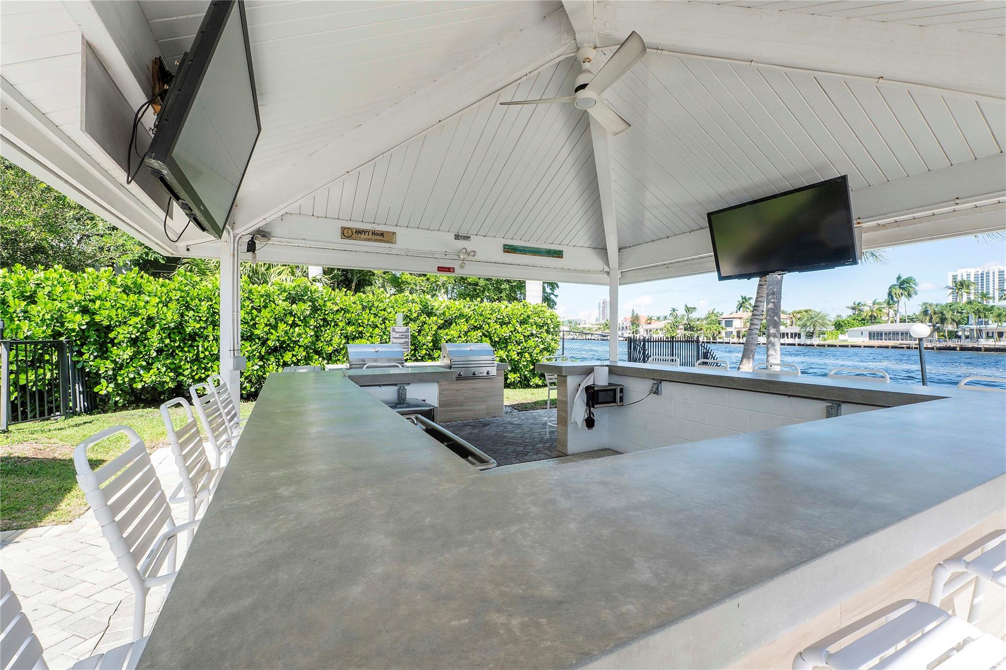 Bay Colony Club - Residential