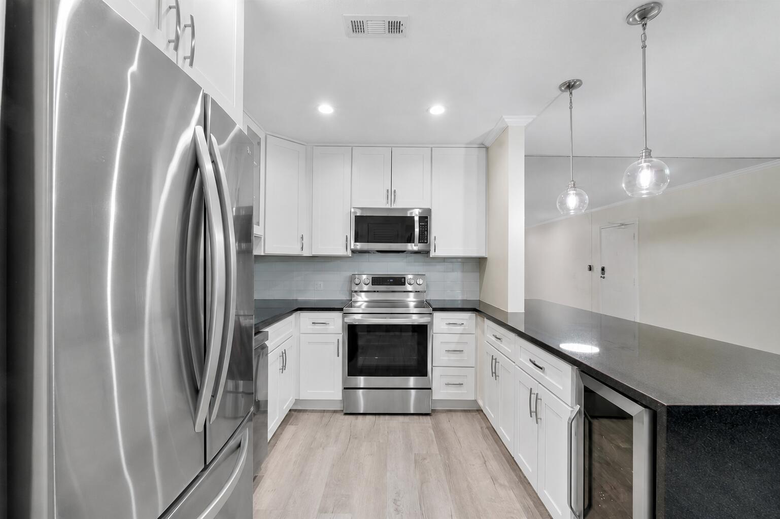 6205 Bay Club Drive 3