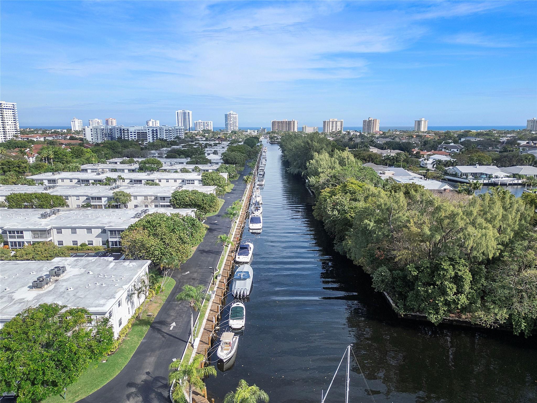 Bay Colony Club - Residential