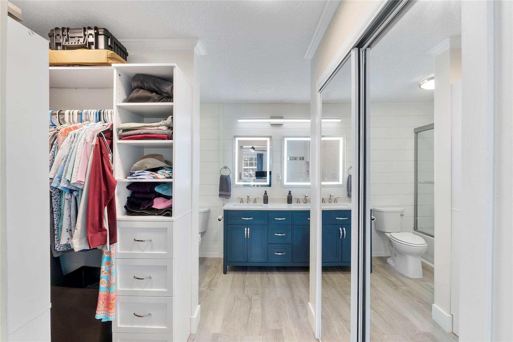 Bay Colony Club - Residential