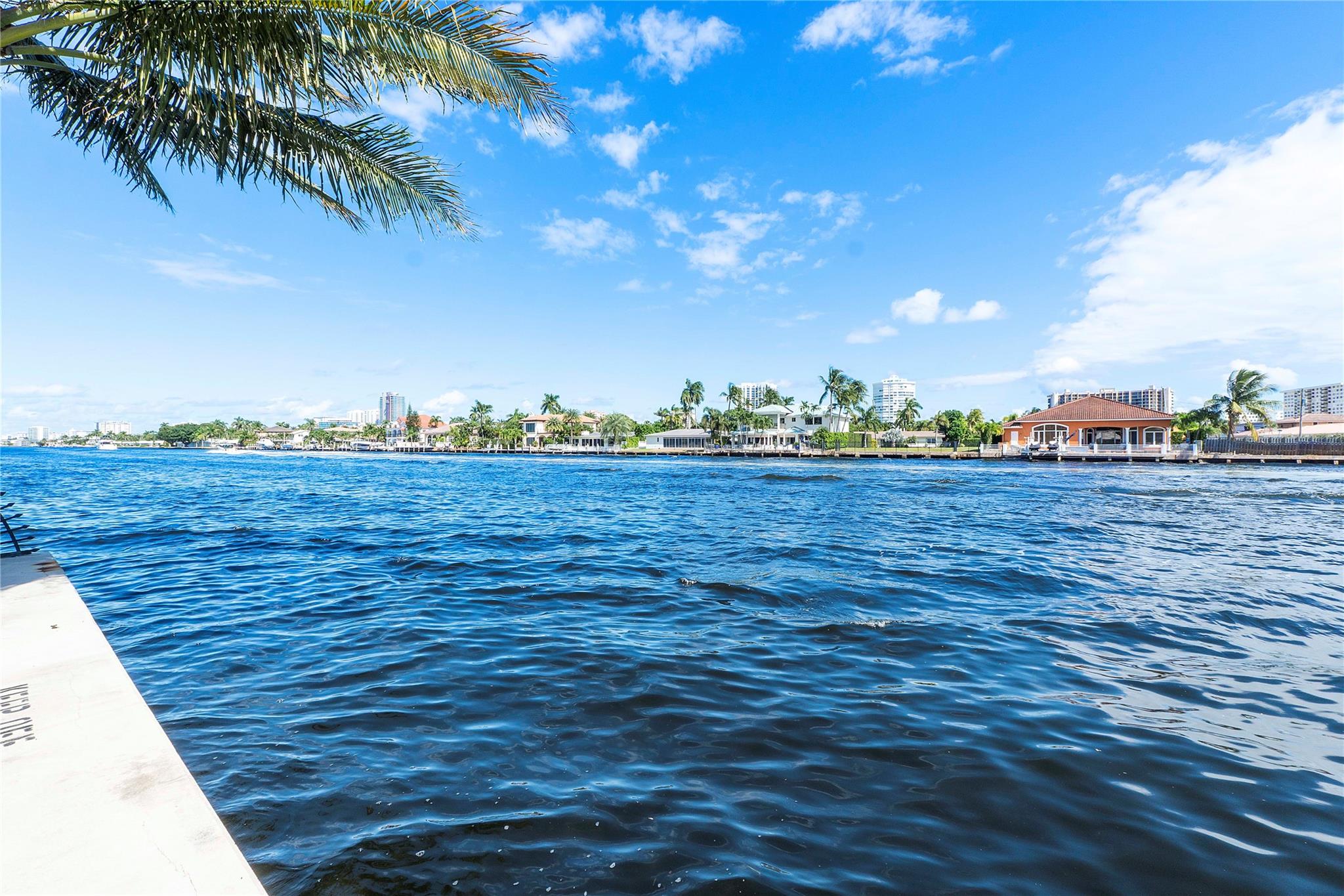 Bay Colony Club - Residential