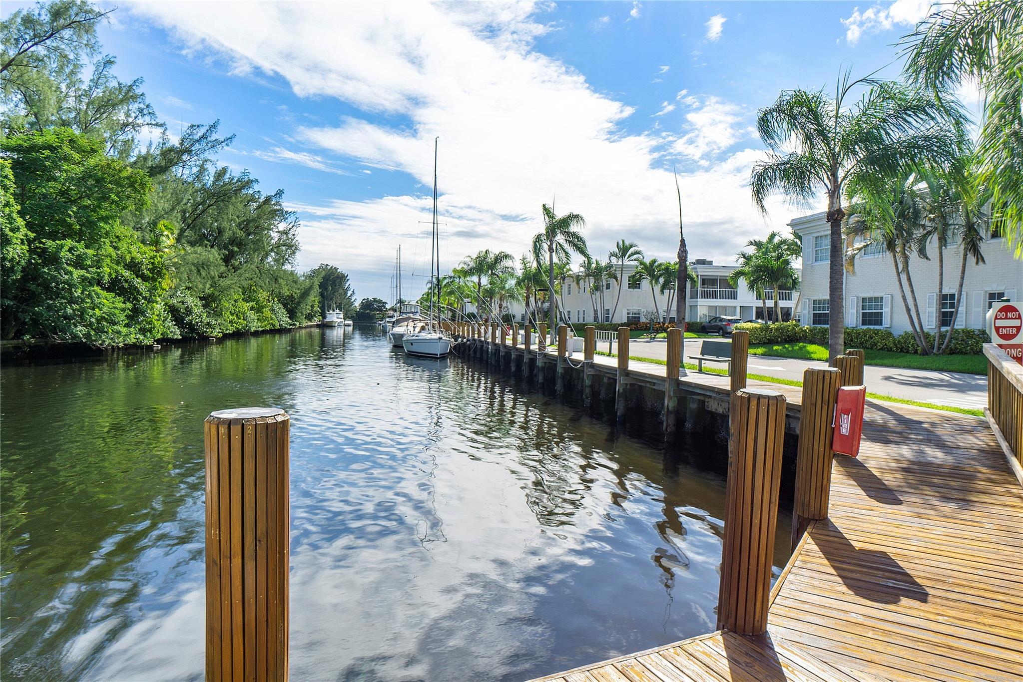 Bay Colony Club - Residential