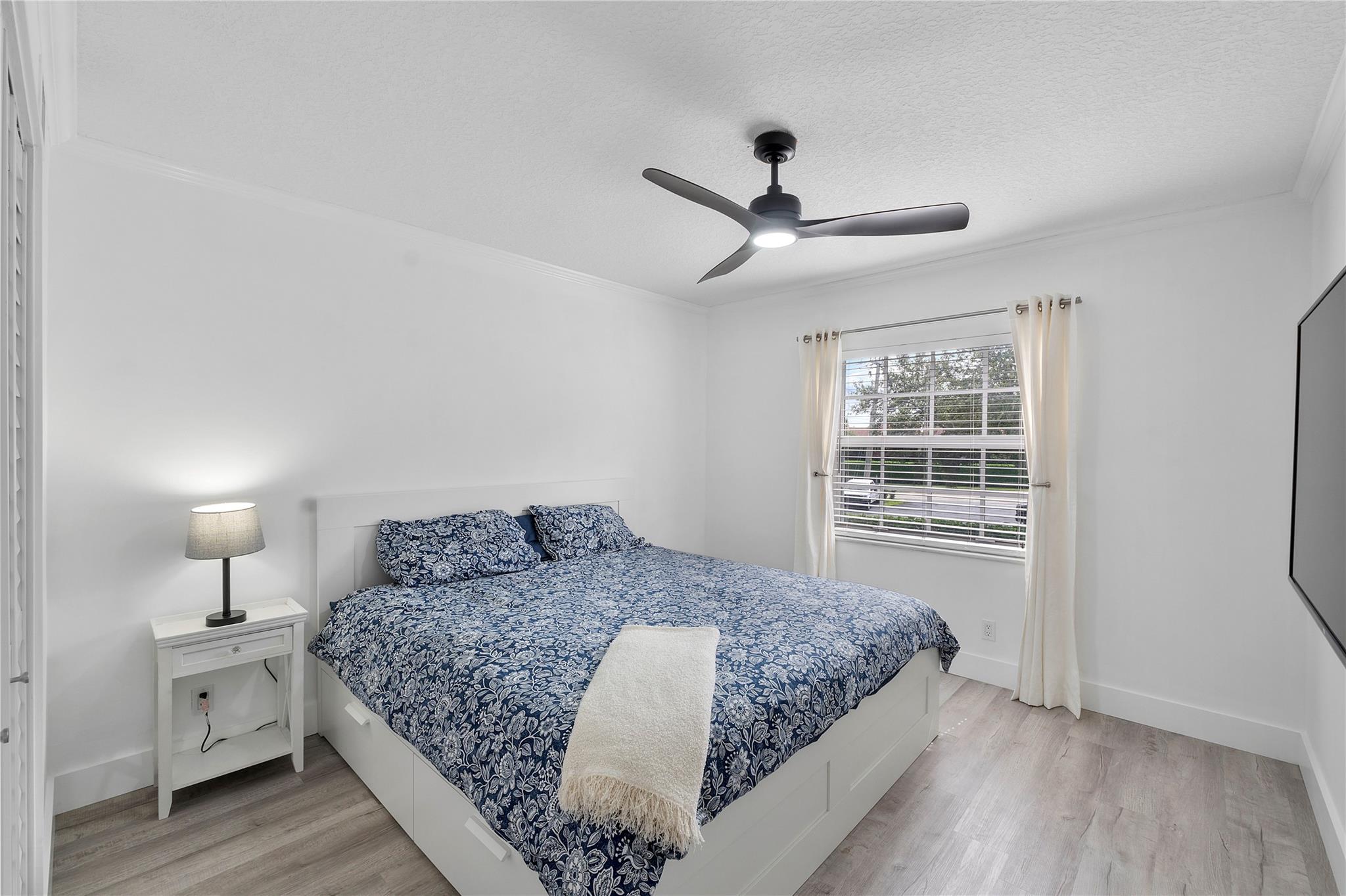 Bay Colony Club - Residential