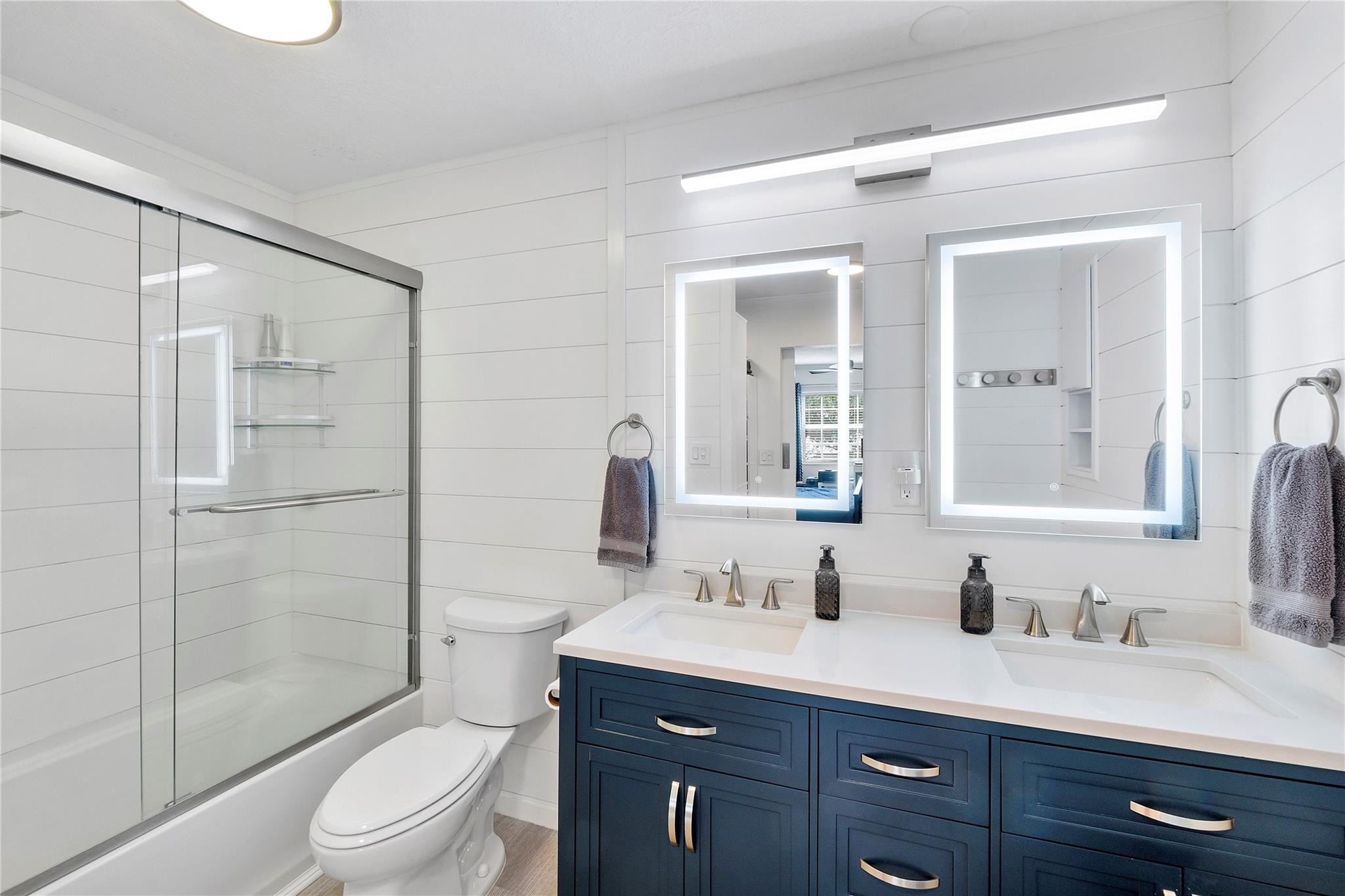 Bay Colony Club - Residential