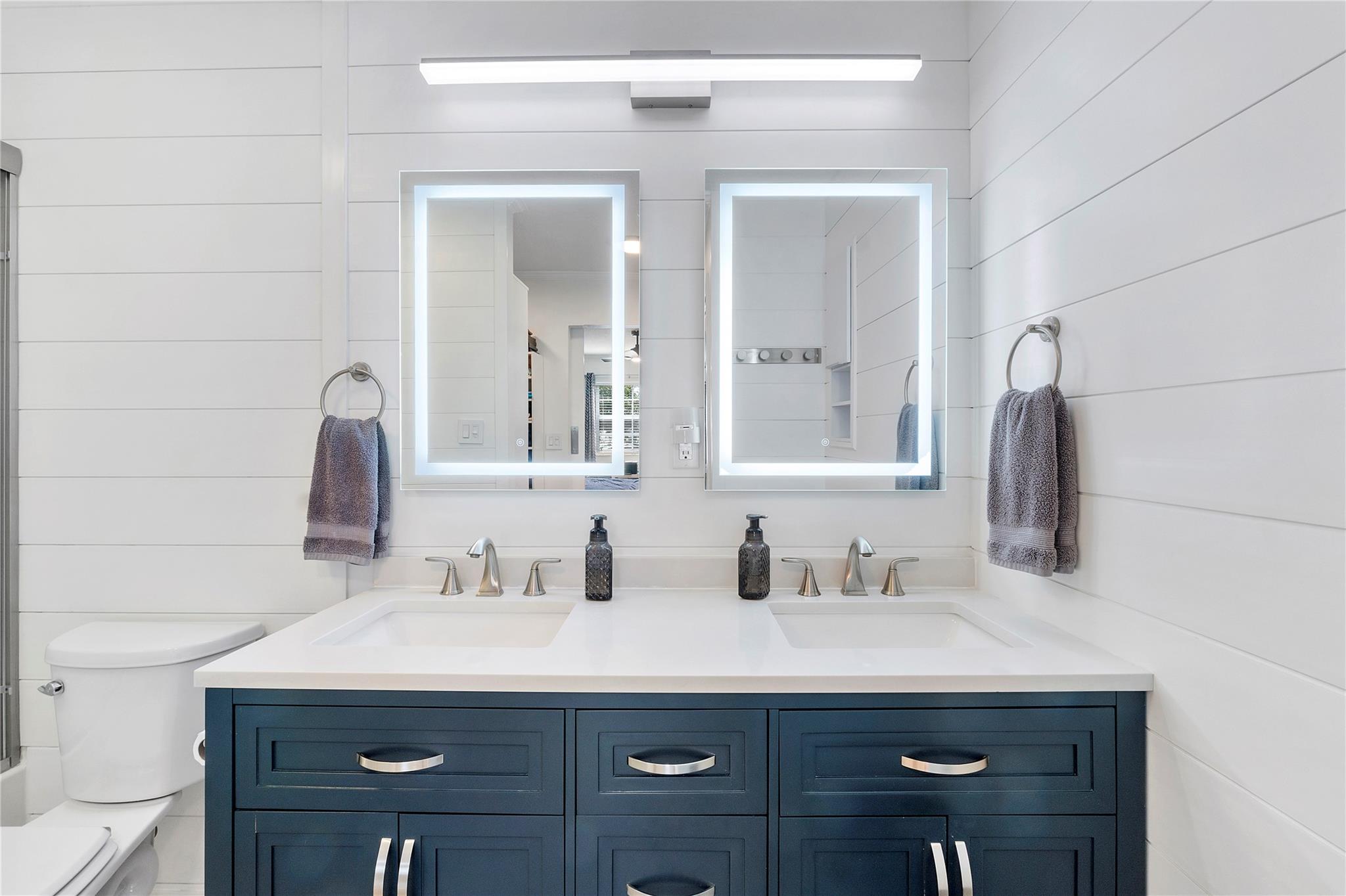 Bay Colony Club - Residential