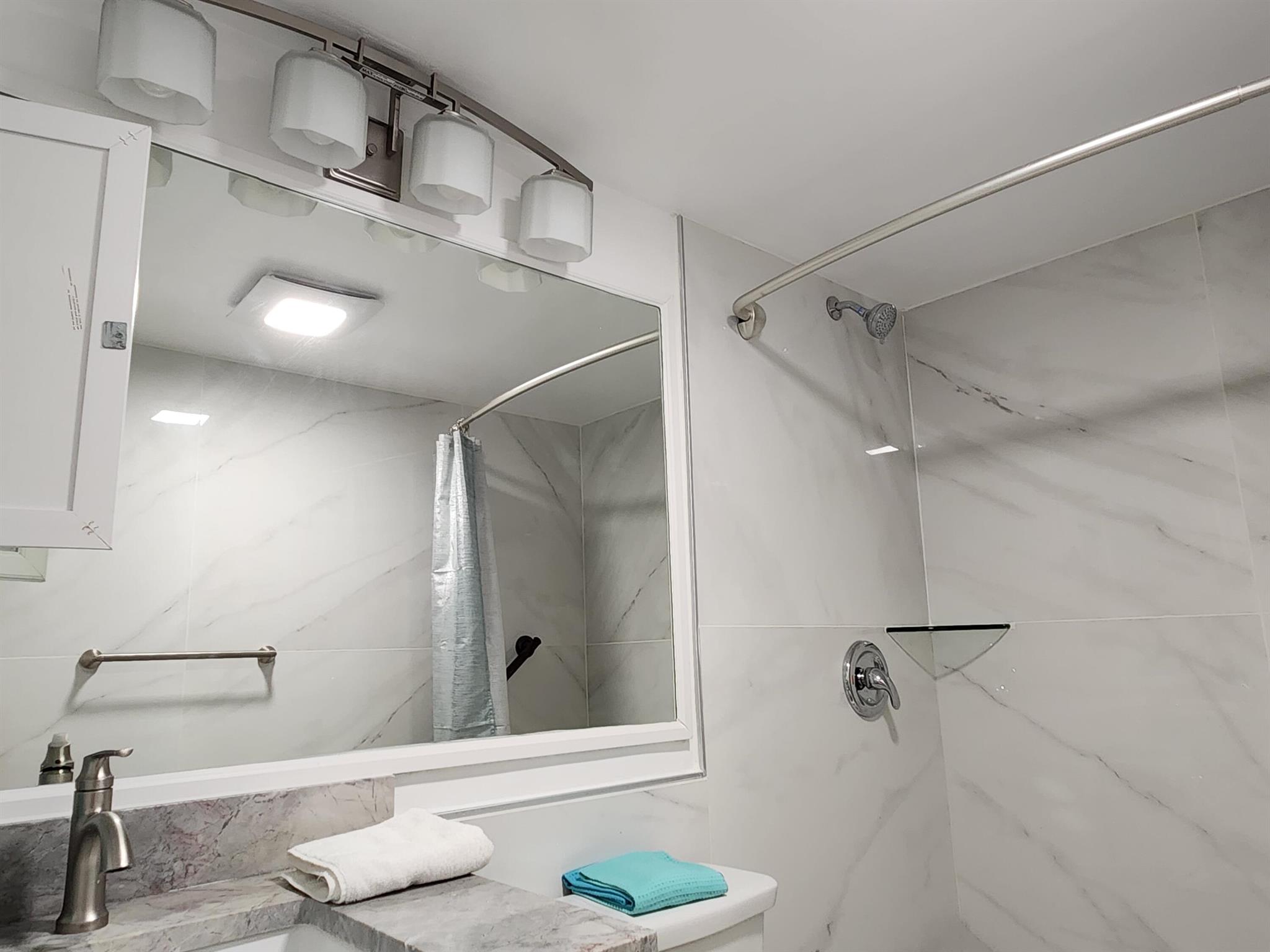 SUFFOLK AT CENTURY VILLAG - Residential Lease