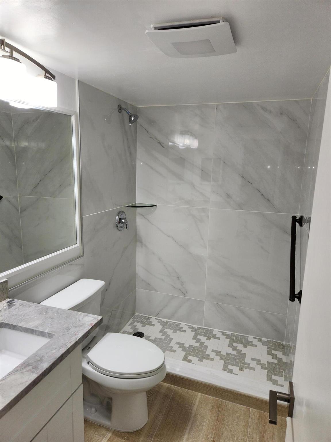 SUFFOLK AT CENTURY VILLAG - Residential Lease