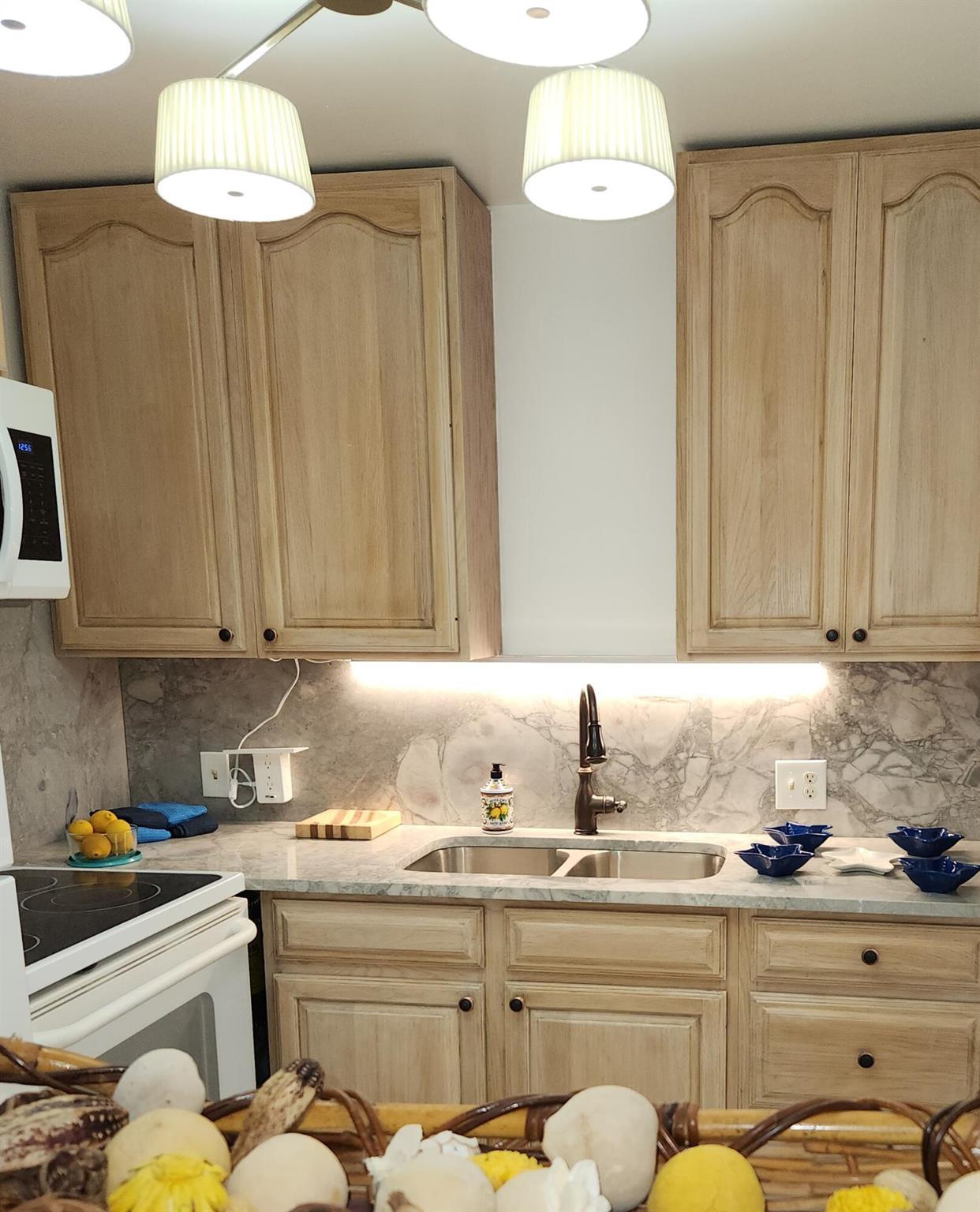 SUFFOLK AT CENTURY VILLAG - Residential Lease