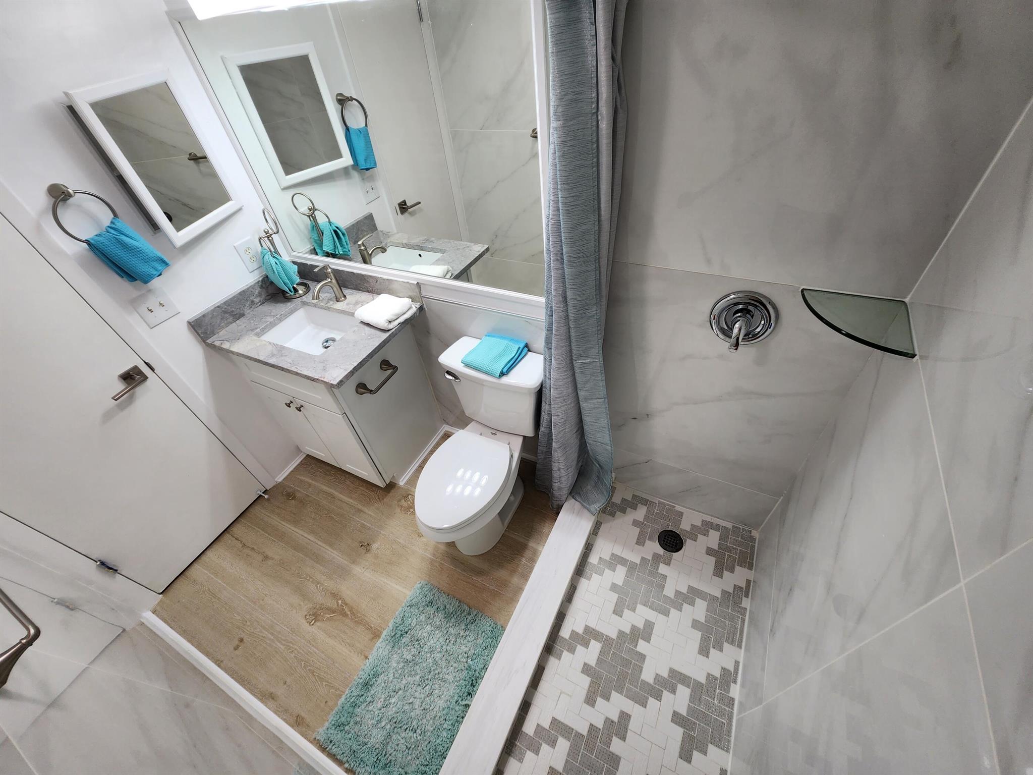 SUFFOLK AT CENTURY VILLAG - Residential Lease