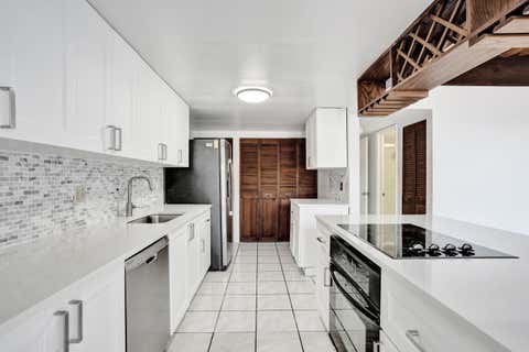 Photo of 731 E COCO PLUM Circle #4, Plantation, FL 33324 (MLS # B26062283)