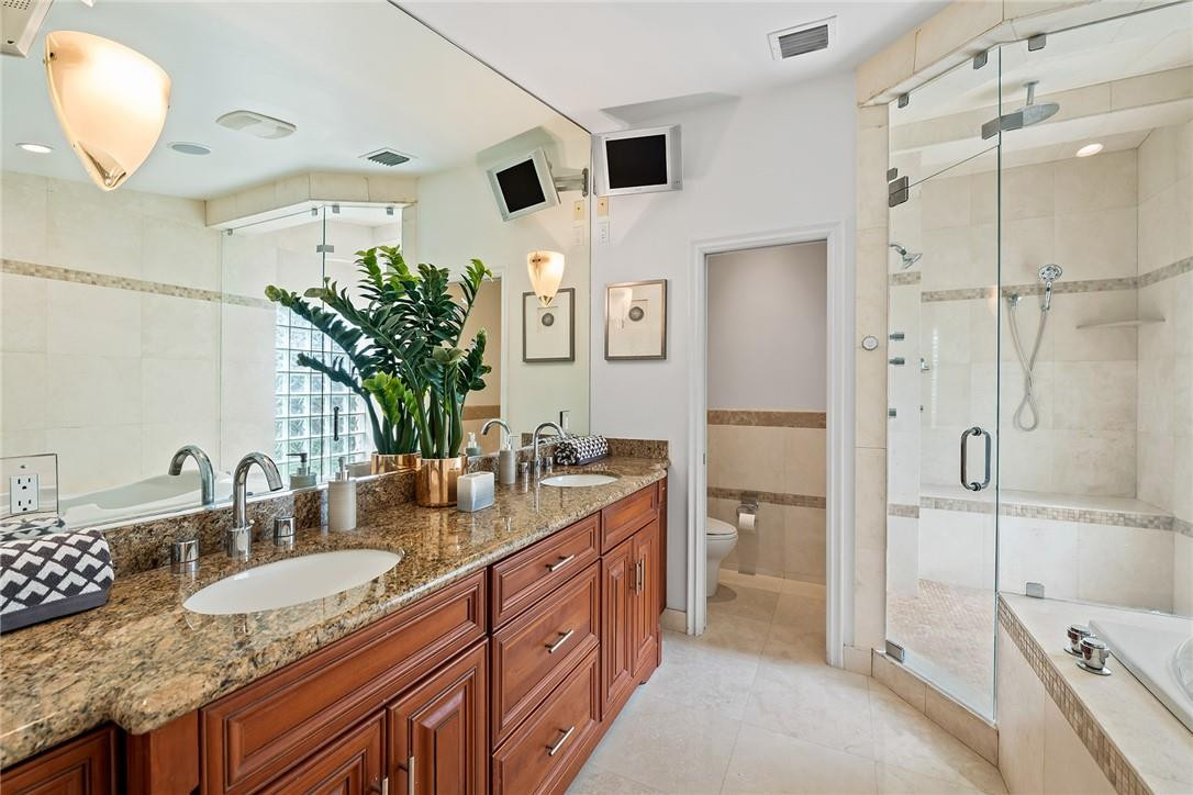 Lauderdale Isles 2 35-33 - Residential