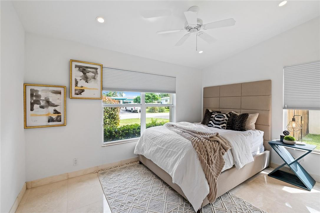 Lauderdale Isles 2 35-33 - Residential