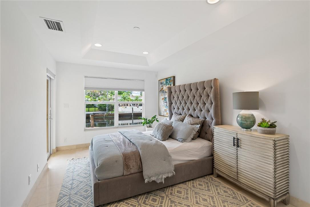 Lauderdale Isles 2 35-33 - Residential