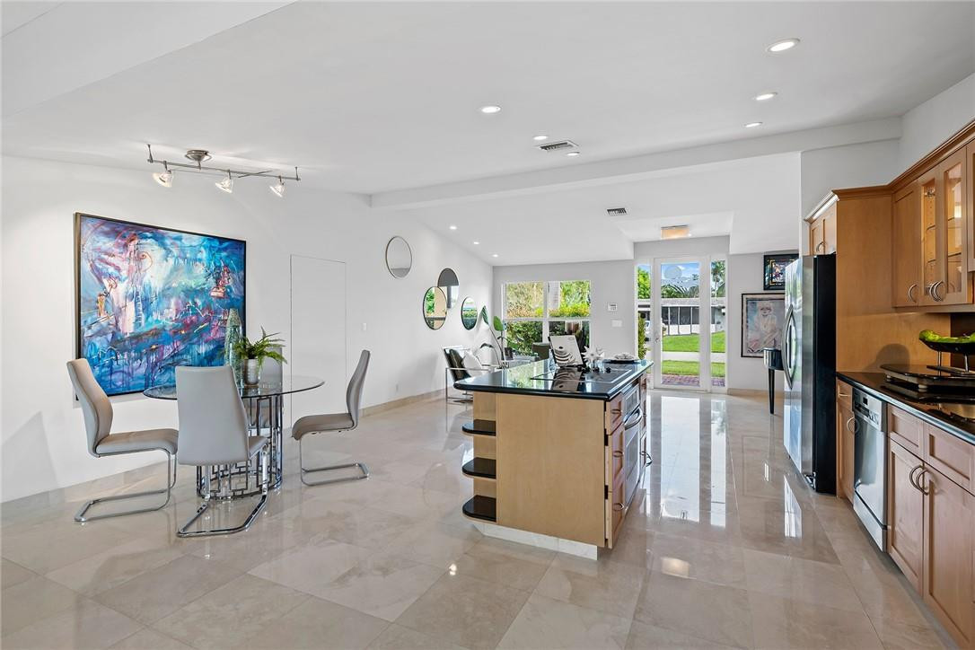 Lauderdale Isles 2 35-33 - Residential