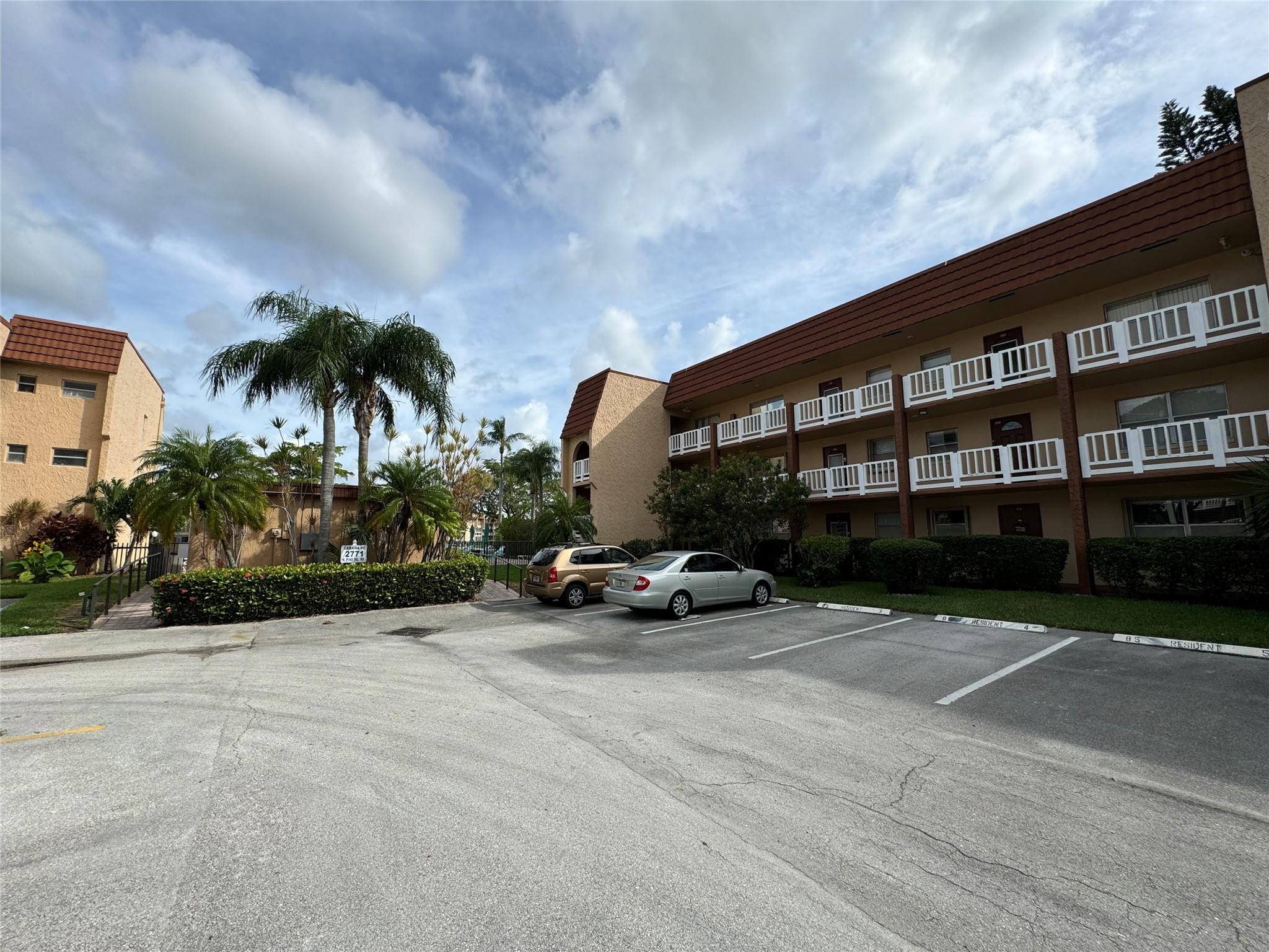 2781 N Pine Island Rd 202