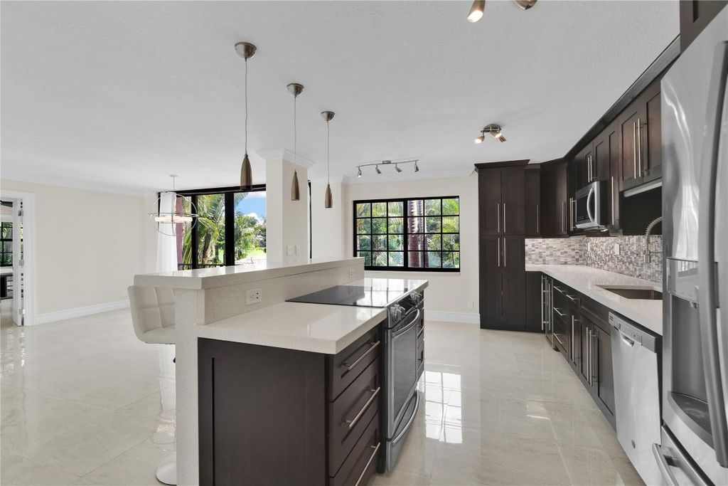 Photo of 250 E Royal Palm Road #2A, Boca Raton, FL 33432 (MLS # F10513931)