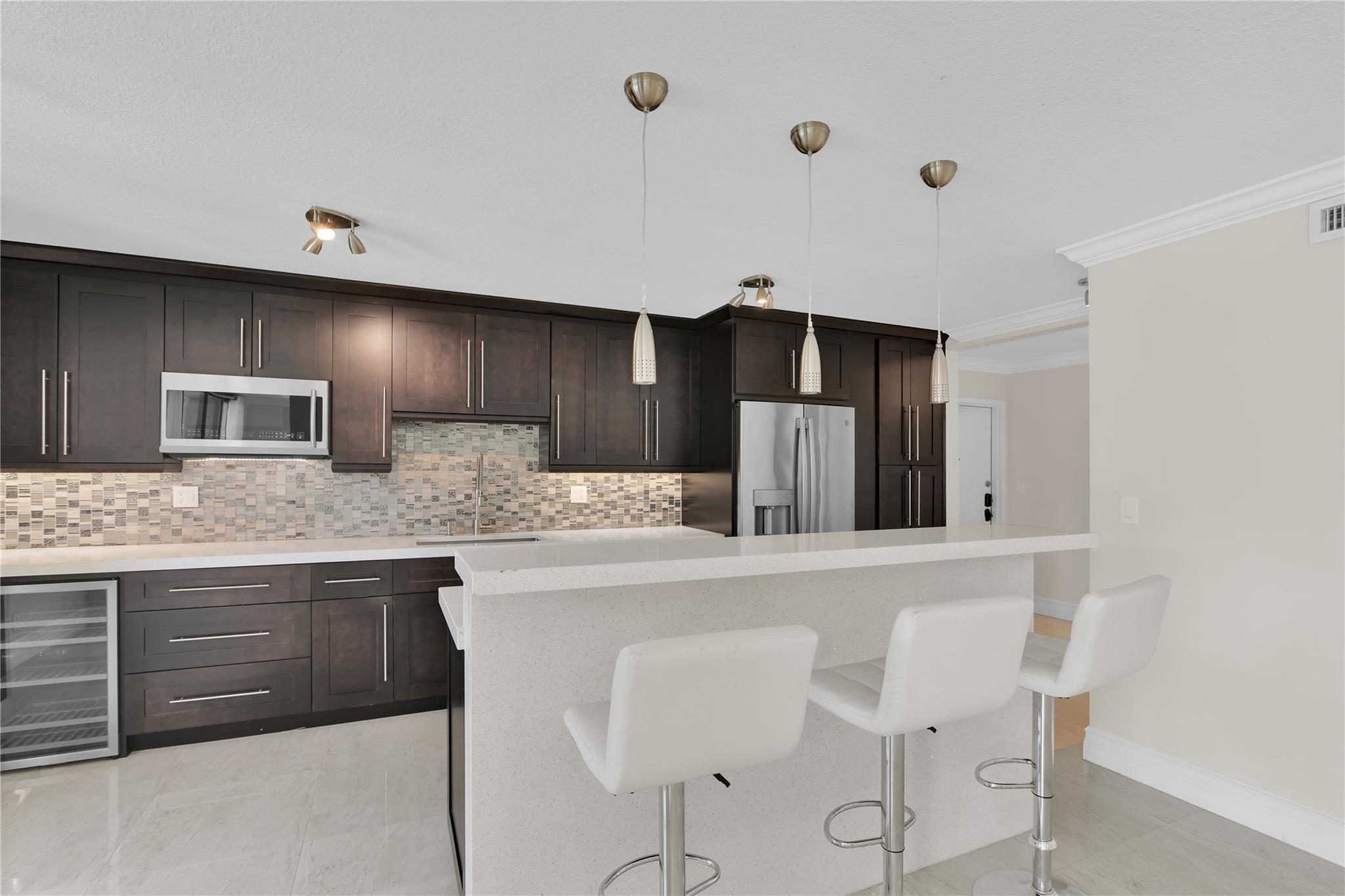 250 E Royal Palm Rd 2A