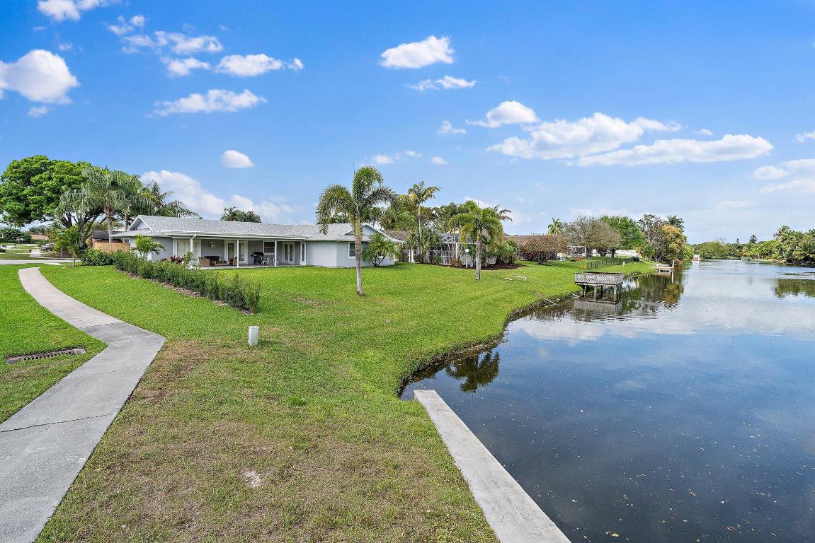 SOUTH SHORE NO 1 OF WELLINGTON - Residential Lease