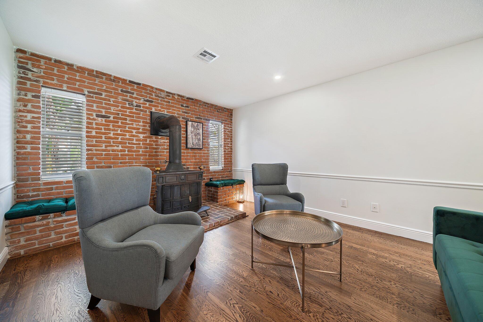 SOUTH SHORE NO 1 OF WELLI - Residential Lease