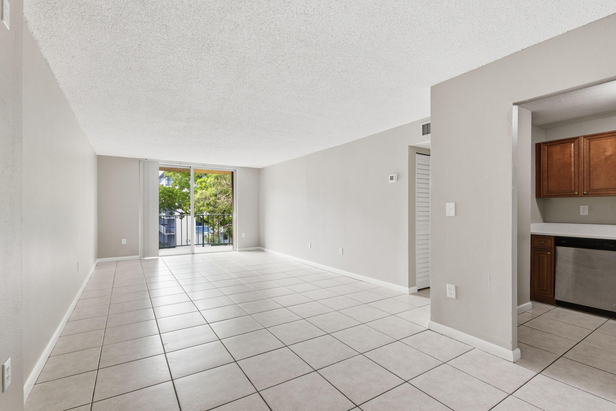 9360 Fontainebleau Boulevard Apt 310