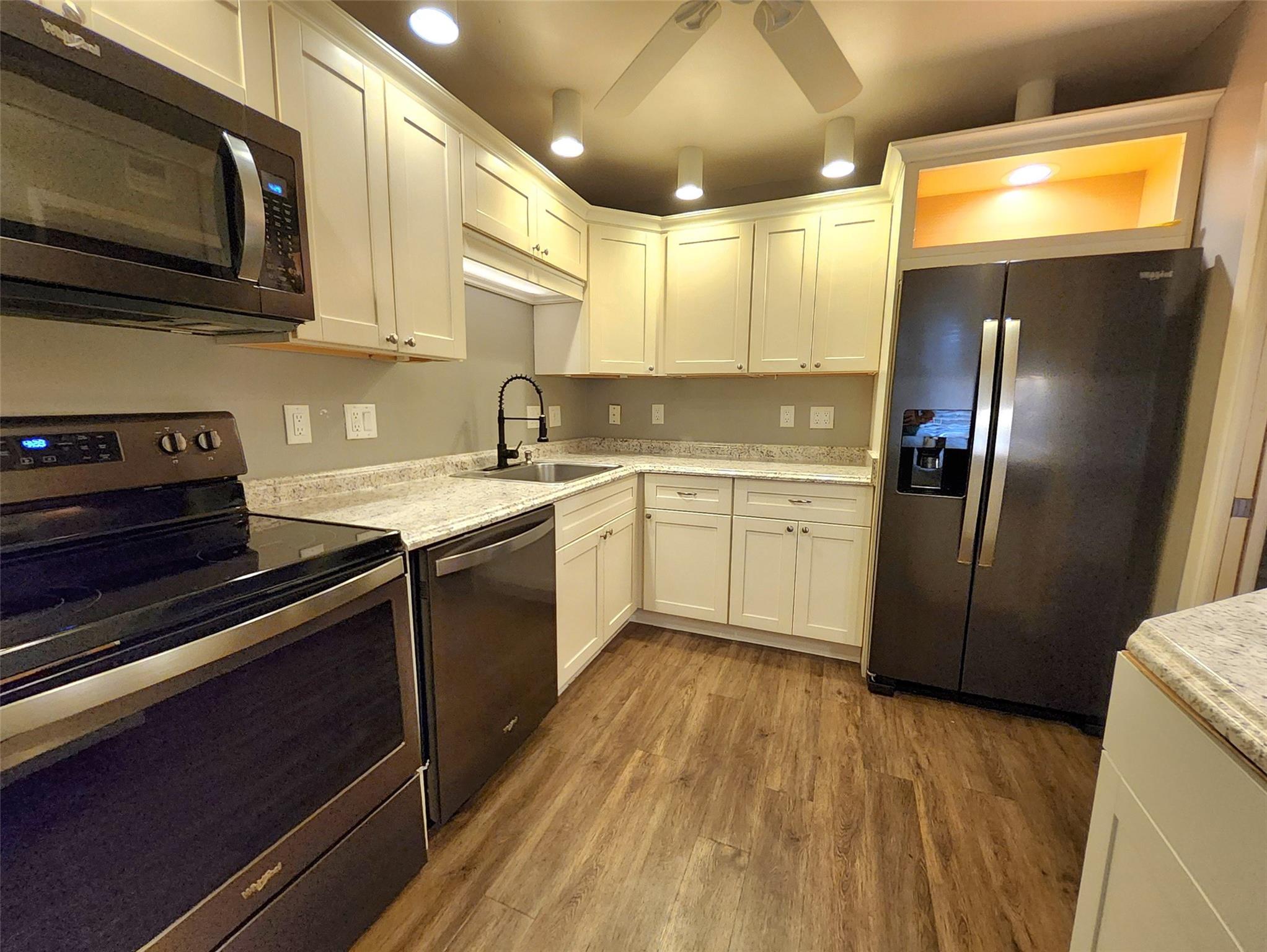 PALM AIRE - Residential