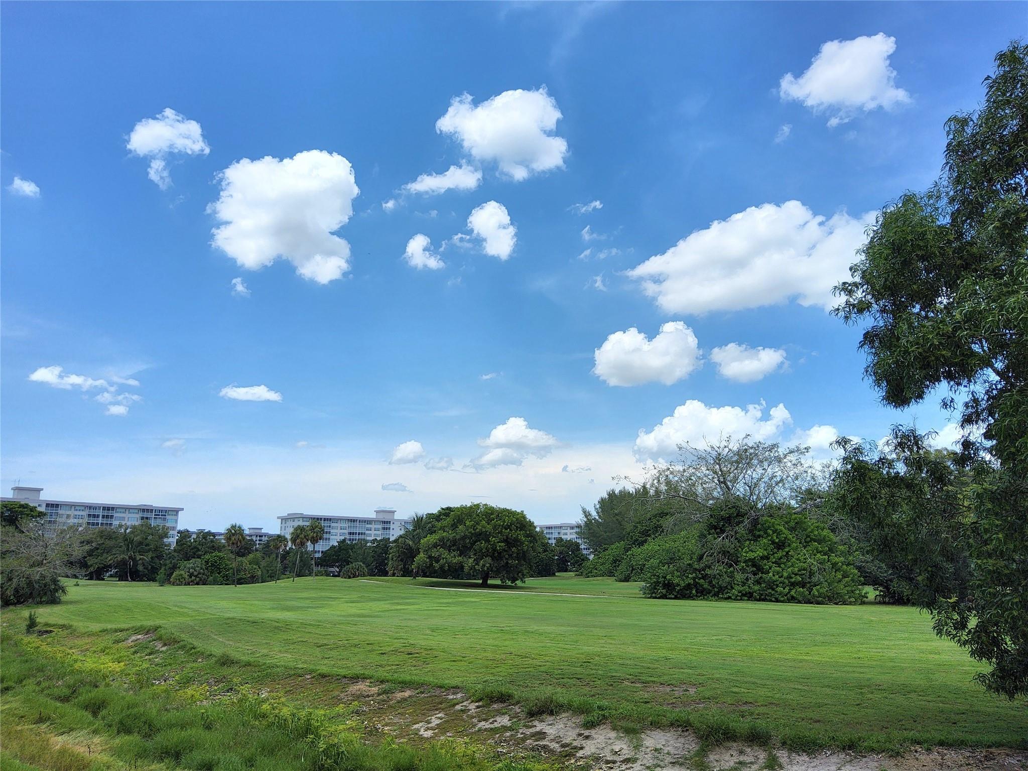 PALM AIRE - Residential