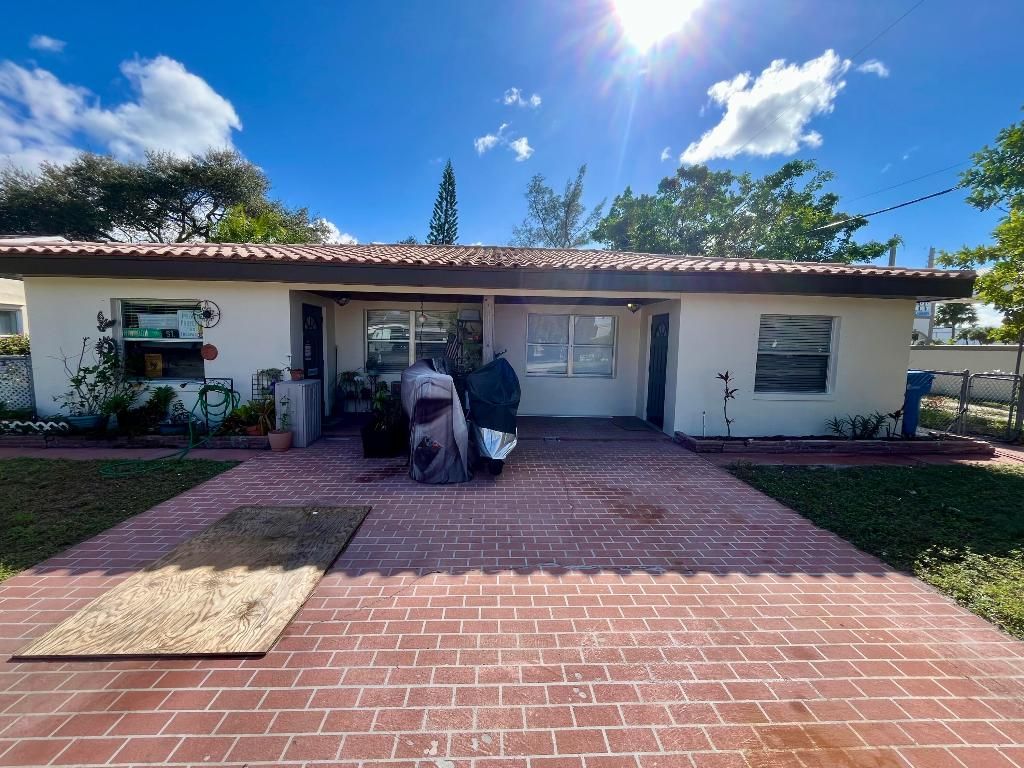 Photo of 112 Prospect Road, Lantana, FL 33462 (MLS # R11145515)