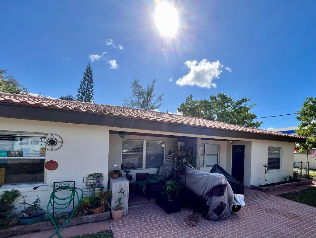 Photo of 112 Prospect Road, Lantana, FL 33462 (MLS # R11145515)