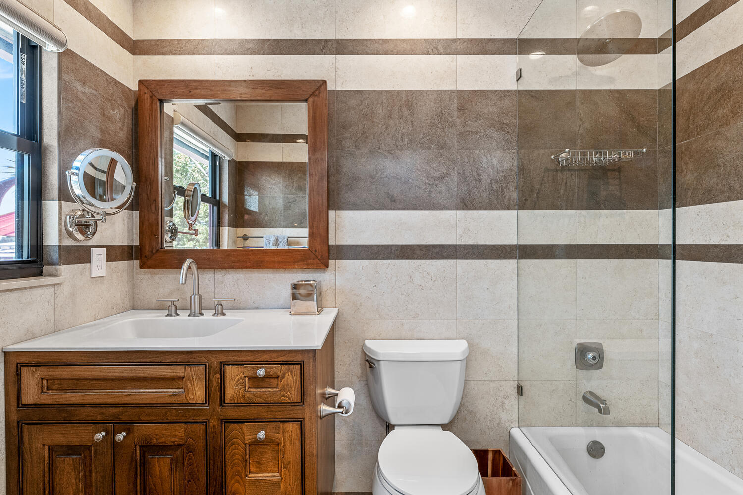 POLO ISLAND CONDO - Residential Lease