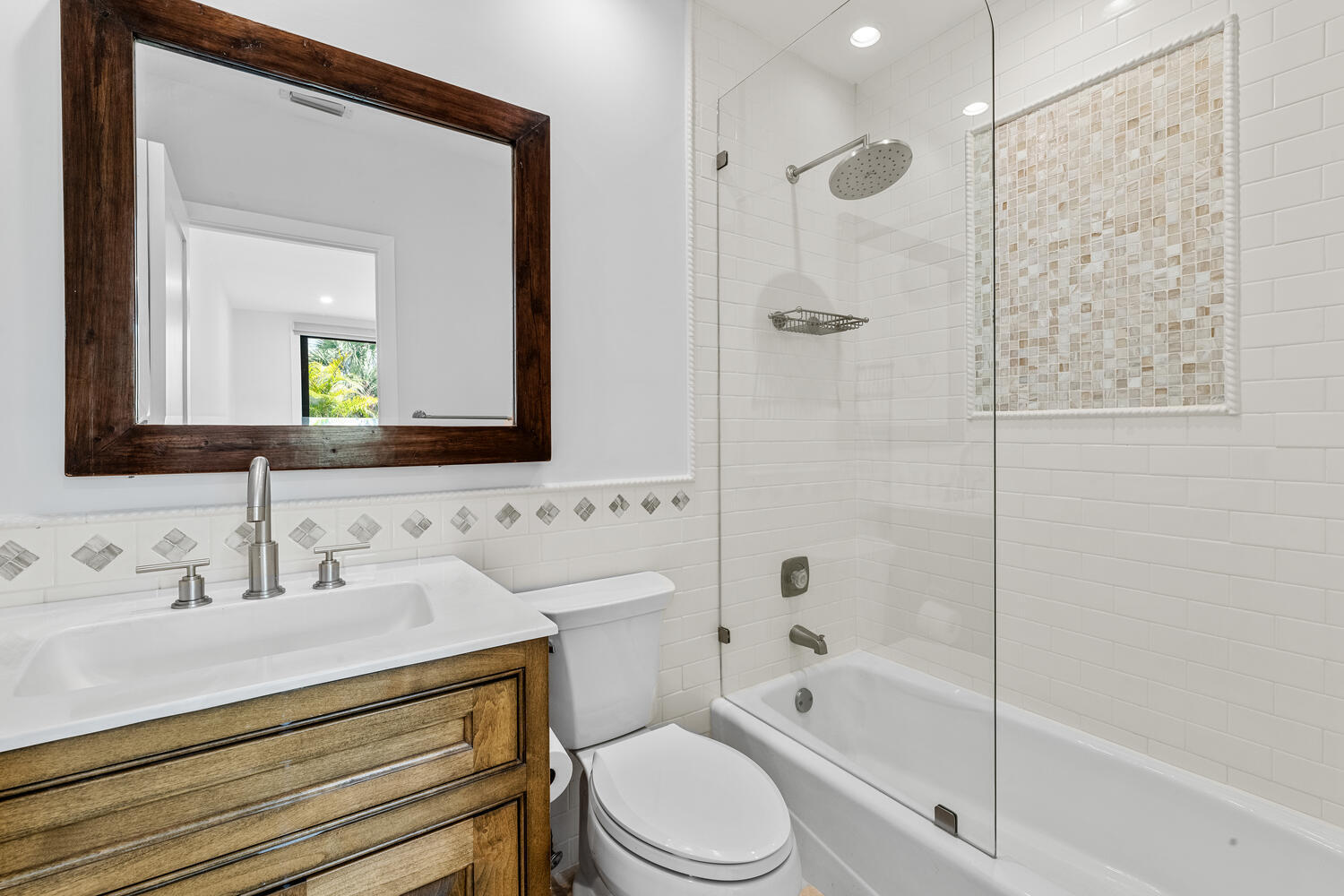 POLO ISLAND CONDO - Residential Lease