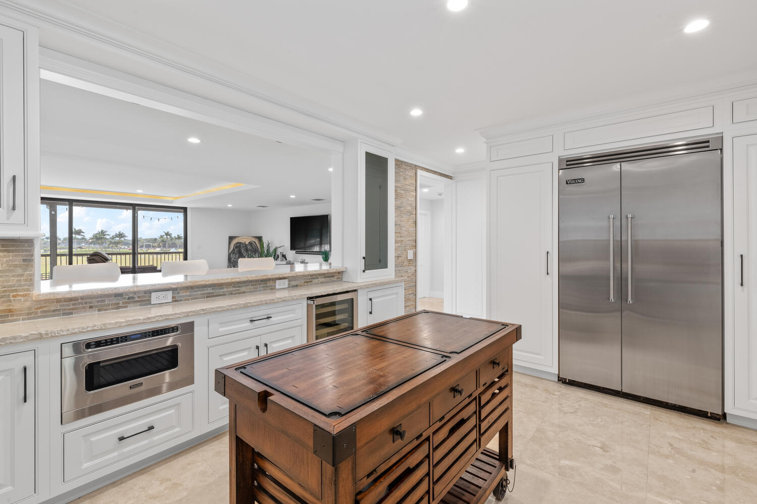 POLO ISLAND CONDO - Residential Lease