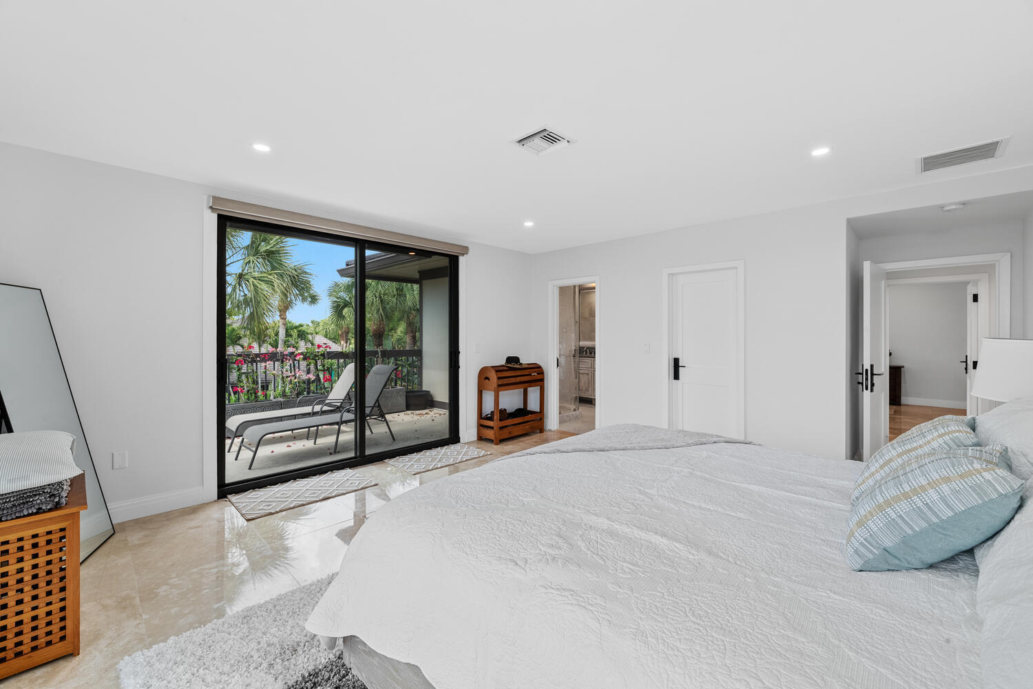 POLO ISLAND CONDO - Residential Lease